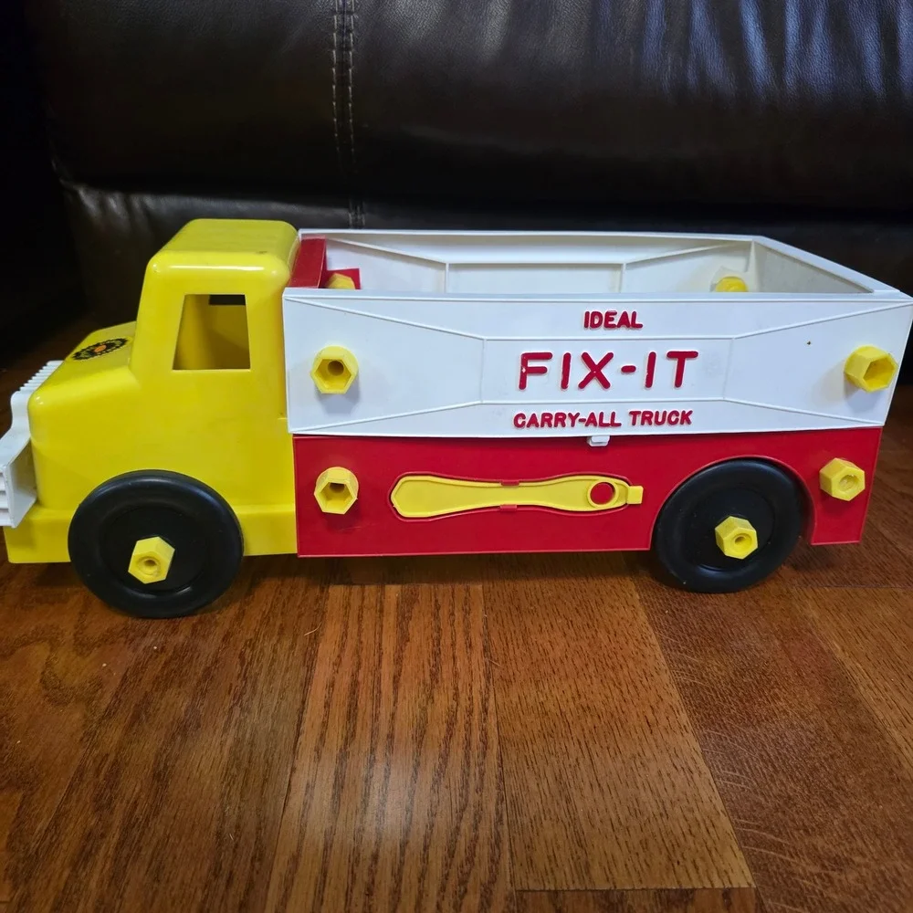Vintage Ideal Fix-It Carry-All Truck‎ Yellow Red Polyethylene Toy 1950s 1960s